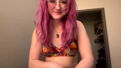 Lynn  online show from December 21, 11:23 pm