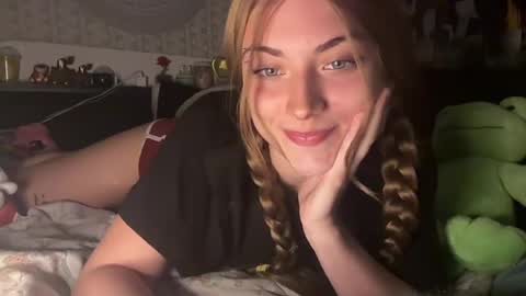 Snapshot of lynnxadams chatting on July 17, 2:29 am lynnxadams online show from July 17, 2:29 am