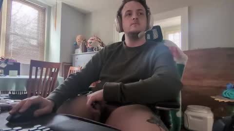 J online show from February 22, 6:28 pm