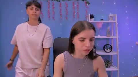 Snapshot of lyra_desire chatting on June 29, 6:41 pm lyra_desire online show from June 29, 6:41 pm