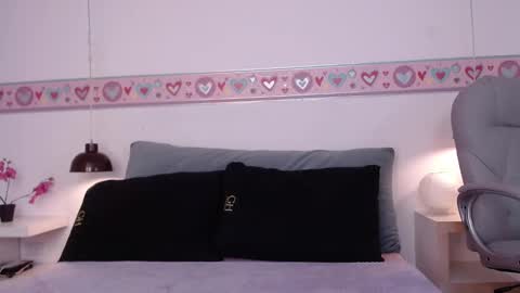 Snapshot of lyra_gh chatting on December 8, 7:54 pm LYRA online show from December 8, 7:54 pm