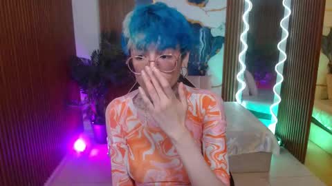 Snapshot of lyra_tay chatting on February 24, 7:23 pm lyra_tay online show from February 24, 7:23 pm