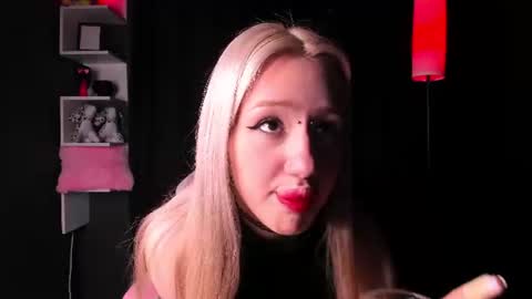 Snapshot of lyra_vie1 chatting on July 13, 5:16 pm Lyra 3 online show from July 13, 5:16 pm