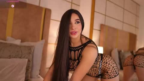 Snapshot of lyrabellini chatting on March 20, 10:31 am online show from March 20, 10:31 am