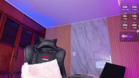 Snapshot of lys_with chatting on January 10, 12:59 am VIVIANA online show from January 10, 12:59 am