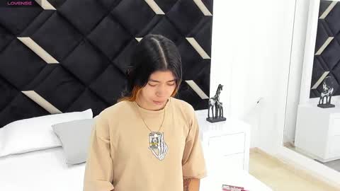 Lyxi online show from September 27, 11:37 am