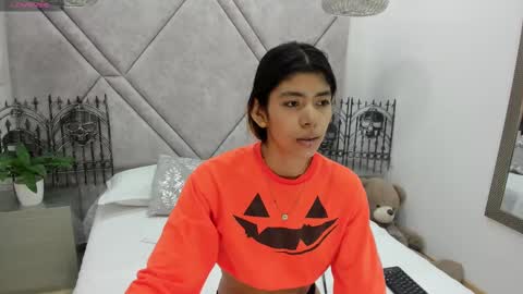 Lyxi online show from October 1, 11:27 am