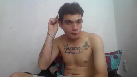 Snapshot of m0ntana777 chatting on October 20, 10:49 am m0ntana777 online show from October 20, 10:49 am