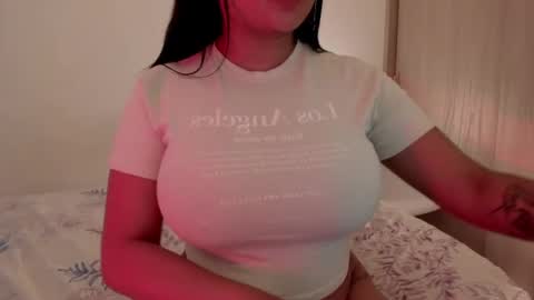 Snapshot of m1emilia chatting on May 3, 1:39 pm Emilia online show from May 3, 1:39 pm