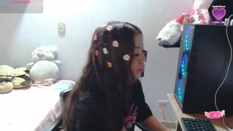 Snapshot of m1la_18 chatting on June 10, 3:39 am mila online show from June 10, 3:39 am