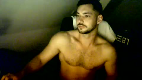 Snapshot of m1recevierrr chatting on June 27, 2:27 am m1recevierrr online show from June 27, 2:27 am