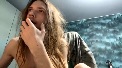 m1shq online show from December 13, 5:21 pm