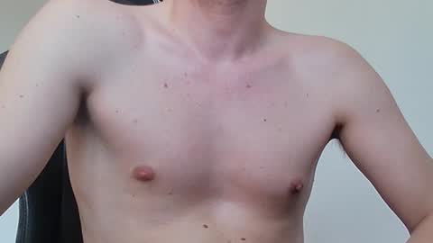 Snapshot of m3n1c chatting on March 14, 12:32 pm m3n1c online show from March 14, 12:32 pm