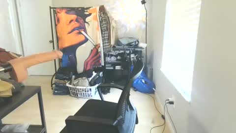 Snapshot of m3taaa chatting on October 7, 7:44 pm M3ta online show from October 7, 7:44 pm