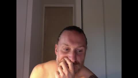 Snapshot of m4rduk81 chatting on May 4, 4:25 pm m4rduk online show from May 4, 4:25 pm