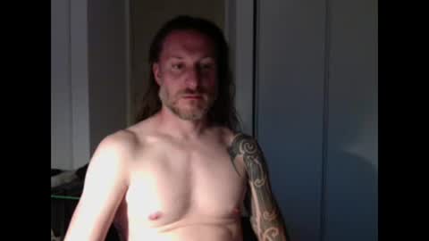 Snapshot of m4rduk81 chatting on June 8, 3:40 am m4rduk online show from June 8, 3:40 am