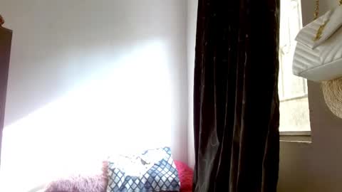 Snapshot of maaddy_thompson chatting on April 24, 8:55 pm maaddy_thompson online show from April 24, 8:55 pm