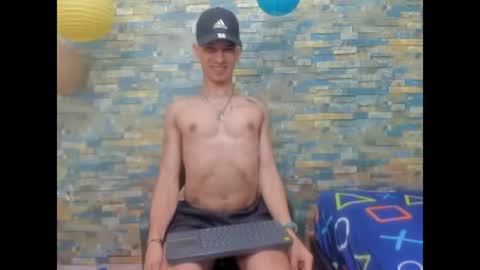 Snapshot of maaster420 chatting on January 13, 2:00 pm itgram pezlo josue online show from January 13, 2:00 pm