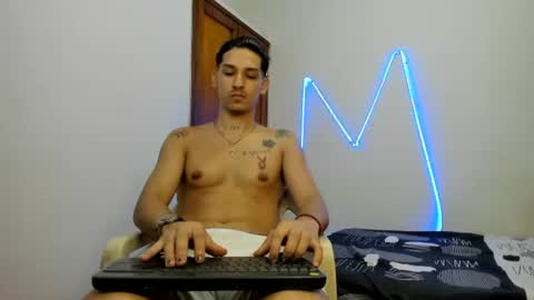 Snapshot of maaster420 chatting on November 22, 9:14 pm itgram pezlo josue online show from November 22, 9:14 pm