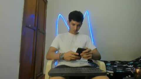 Snapshot of maaster420 chatting on January 8, 5:15 pm itgram pezlo josue online show from January 8, 5:15 pm