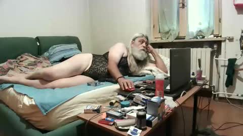 maax1970 online show from September 27, 10:09 am