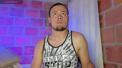 Snapshot of maax_taylor01 chatting on February 3, 6:39 pm online show from February 3, 6:39 pm