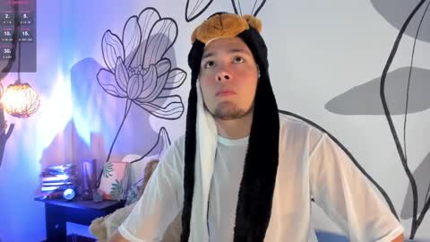 Snapshot of maax_taylor01 chatting on September 19, 11:33 am online show from September 19, 11:33 am