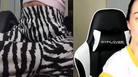 Snapshot of mabuhay_girl chatting on January 8, 2:25 am You let people into your sea and they kill your fish online show from January 8, 2:25 am