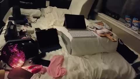 mac1119 online show from December 16, 8:41 am