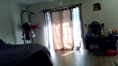 Snapshot of mace_shwanger chatting on April 18, 4:00 pm Mace Shwanger online show from April 18, 4:00 pm