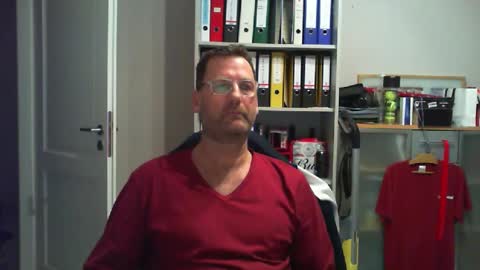 macfly67 online show from February 19, 3:28 am