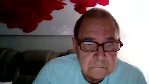Snapshot of machet1 chatting on March 8, 4:45 am machet1 online show from March 8, 4:45 am