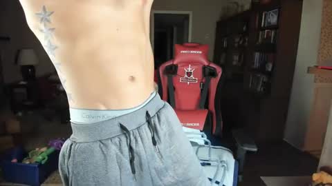 Snapshot of machinecumkelly69 chatting on January 24, 2:18 am machinecumkelly69 online show from January 24, 2:18 am