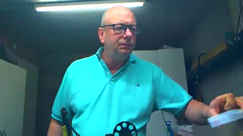 Snapshot of machinegun3dx chatting on February 1, 11:09 am Andy online show from February 1, 11:09 am