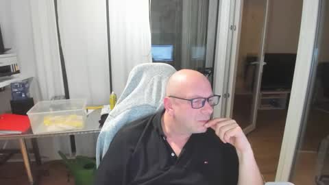 Snapshot of machinegun3dx chatting on February 3, 5:51 pm Andy online show from February 3, 5:51 pm