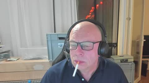 Snapshot of machinegun3dx chatting on February 8, 10:35 pm Andy online show from February 8, 10:35 pm