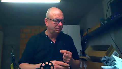 Snapshot of machinegun3dx chatting on February 19, 10:06 pm Andy online show from February 19, 10:06 pm