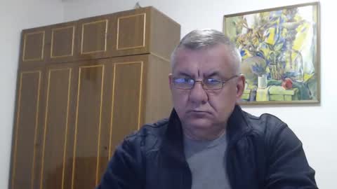 Snapshot of machomale3 chatting on December 17, 2:55 pm Macho online show from December 17, 2:55 pm