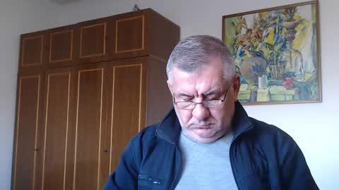 Snapshot of machomale3 chatting on December 22, 11:00 am Macho online show from December 22, 11:00 am