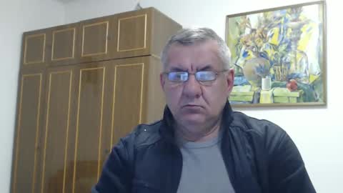Snapshot of machomale3 chatting on December 27, 10:05 pm Macho online show from December 27, 10:05 pm