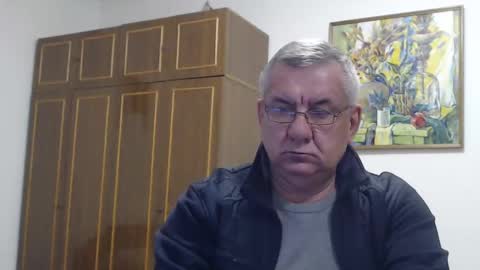 Snapshot of machomale3 chatting on December 31, 6:13 pm Macho online show from December 31, 6:13 pm