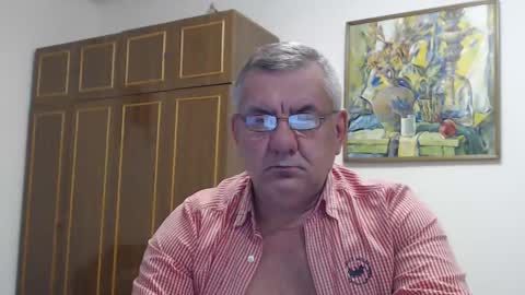 Snapshot of machomale3 chatting on January 4, 7:55 pm Macho online show from January 4, 7:55 pm