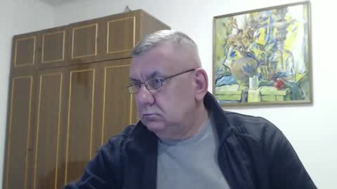 Snapshot of machomale3 chatting on January 7, 3:23 pm Macho online show from January 7, 3:23 pm