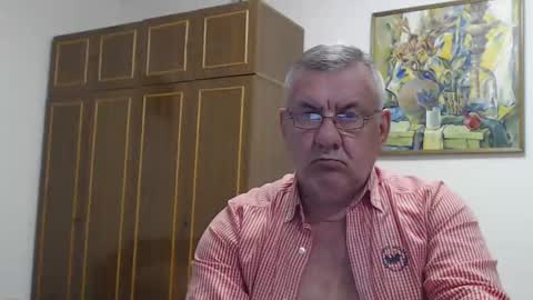 Snapshot of machomale3 chatting on January 18, 11:44 pm Macho online show from January 18, 11:44 pm