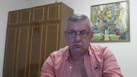 Snapshot of machomale3 chatting on January 29, 8:56 pm Macho online show from January 29, 8:56 pm