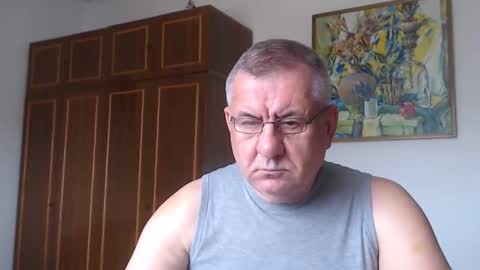 Snapshot of machomale3 chatting on September 24, 1:03 pm Macho online show from September 24, 1:03 pm