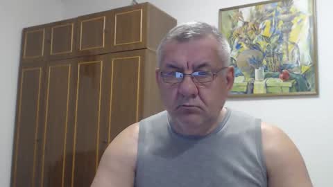 Snapshot of machomale3 chatting on September 28, 3:23 am Macho online show from September 28, 3:23 am