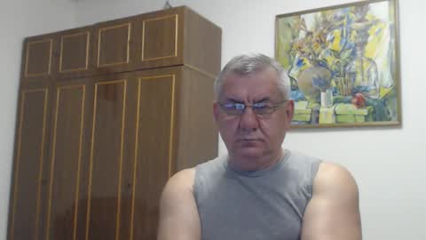 Snapshot of machomale3 chatting on September 29, 8:24 pm Macho online show from September 29, 8:24 pm