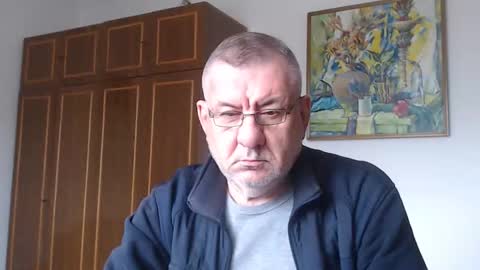 Snapshot of machomale3 chatting on October 8, 10:24 am Macho online show from October 8, 10:24 am
