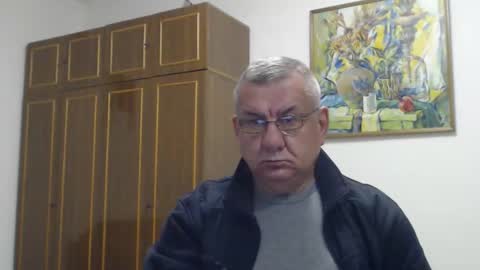 Snapshot of machomale3 chatting on October 14, 10:32 pm Macho online show from October 14, 10:32 pm
